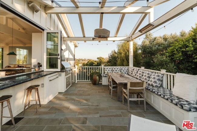 Building Photo - 5770 Busch Dr