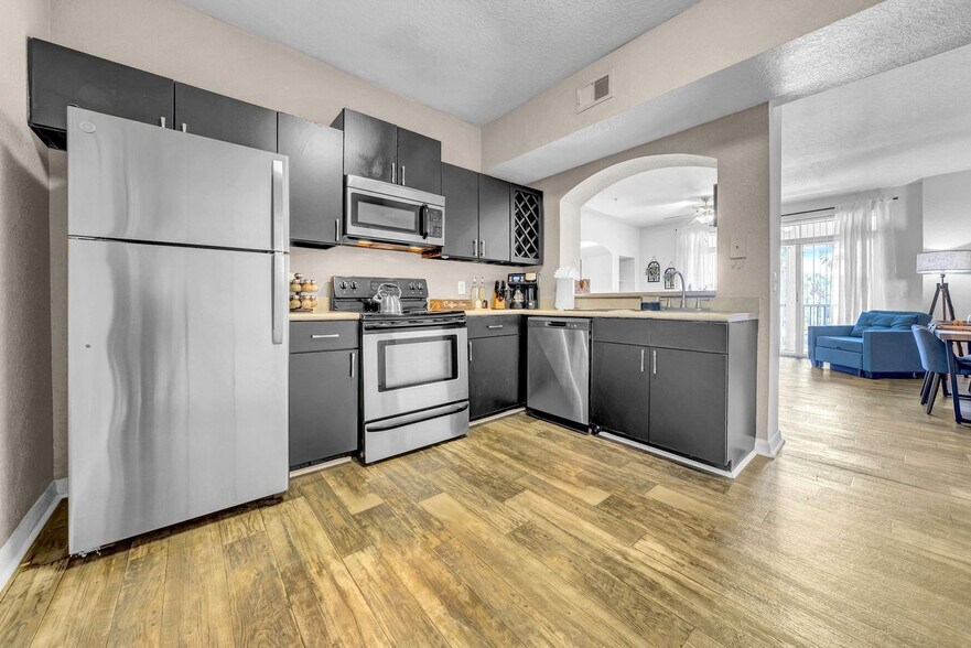 Building Photo - 7607 Southern Brook Bend