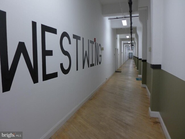 Building Photo - 200 Lincoln Ave