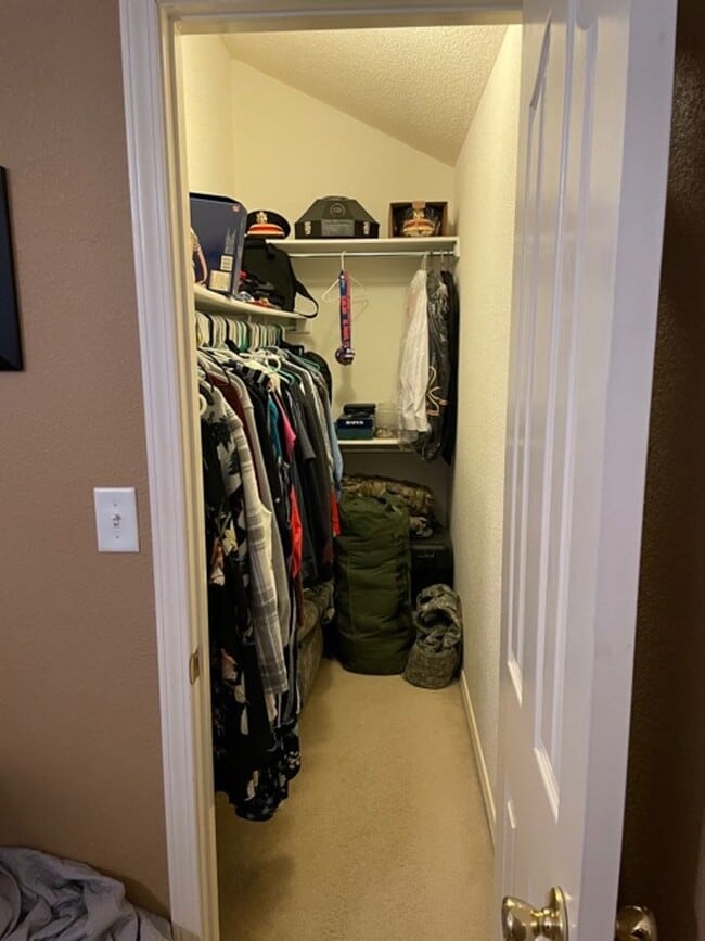 Building Photo - West El Paso 4 Bed 2.5 Bath Refrig A/C