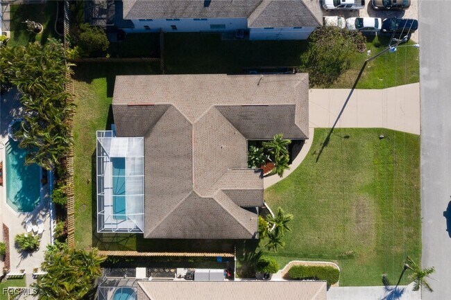 Building Photo - 2305 SW 53rd Terrace