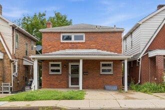 Building Photo - 2046 Pioneer Ave