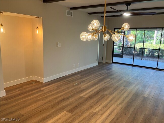 Building Photo - 1826 Kings Lake Blvd