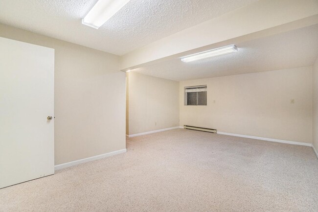 Building Photo - 1339 Village Park Ct