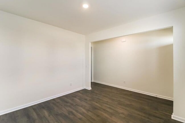 Building Photo - 520 Whitman Ln