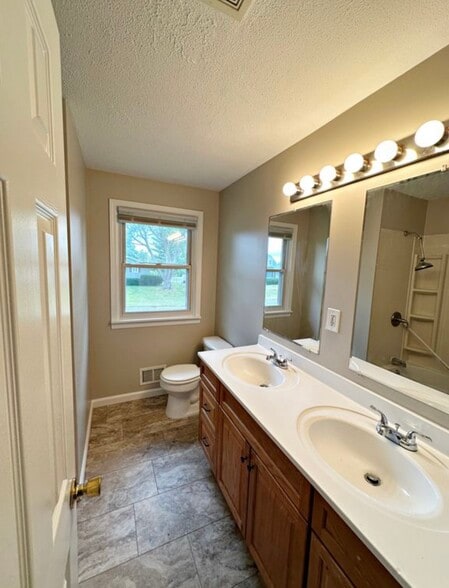 Building Photo - 40 Brandywine Ter