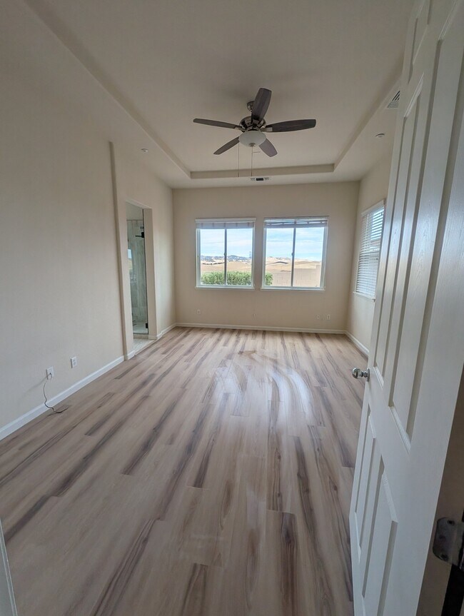 Building Photo - 2691 Presidio Dr