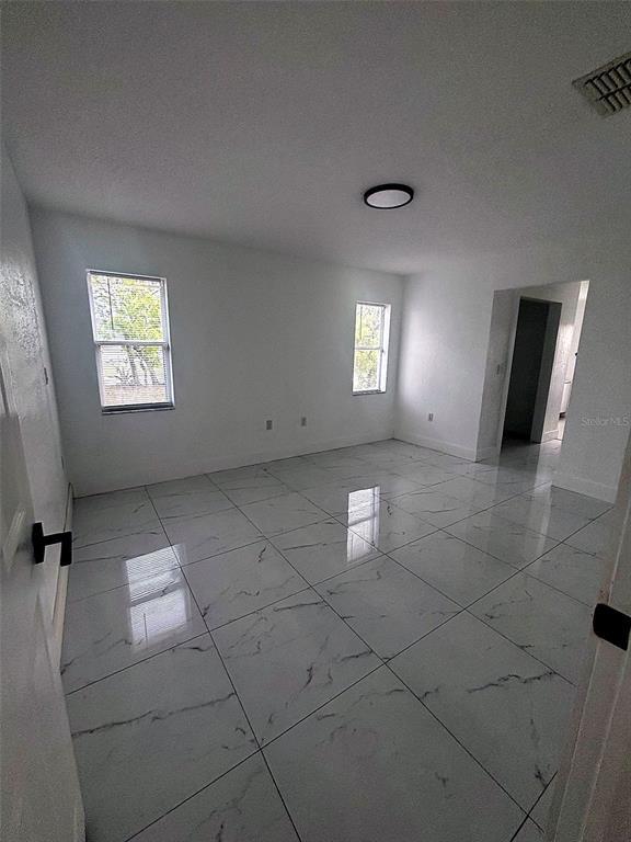 Building Photo - 2222 Champlain Ave