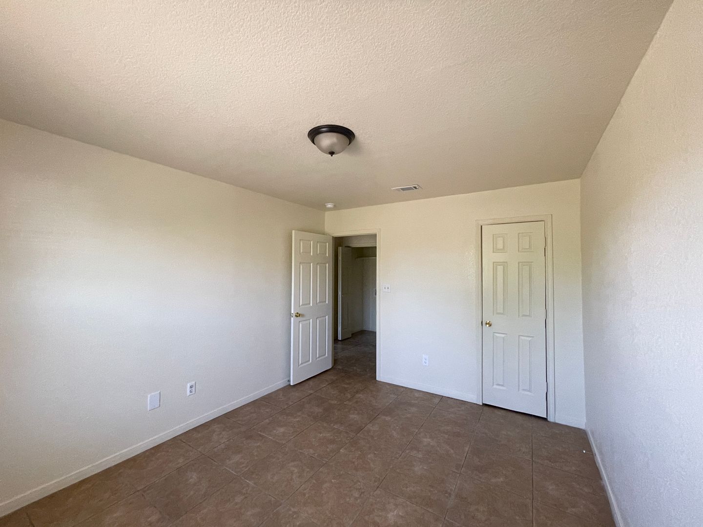 Building Photo - 2609 Vernice Loop