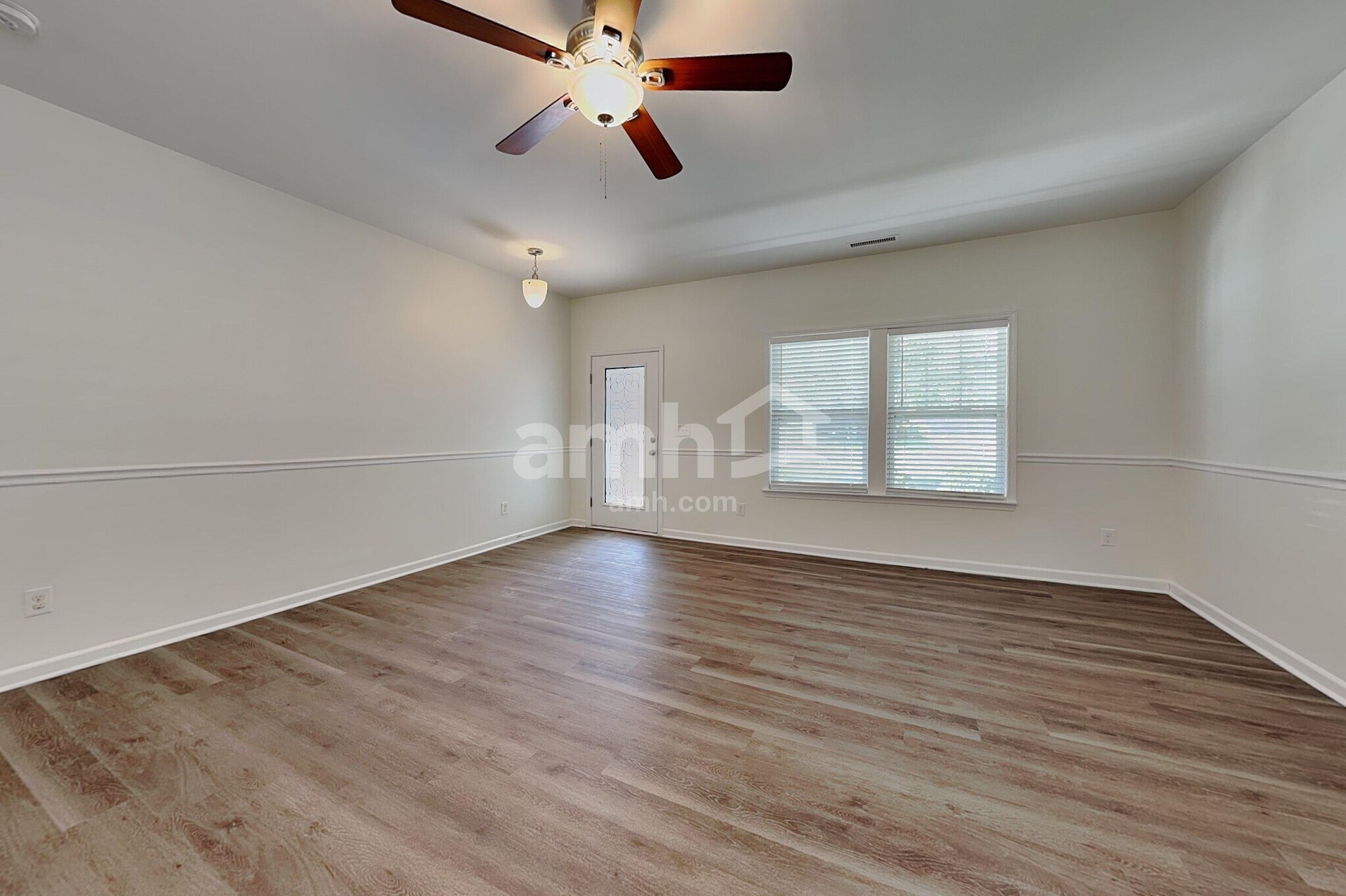 Building Photo - 145 Collenton Ln