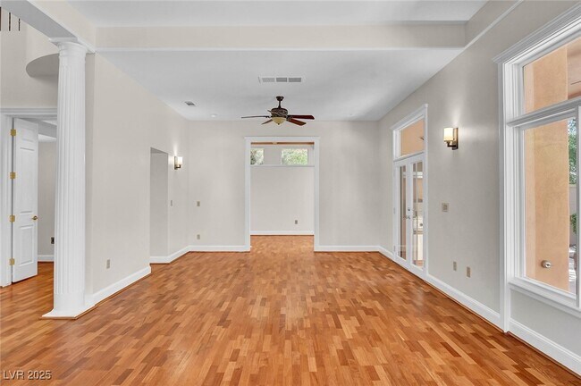 Building Photo - 9005 Opus Dr