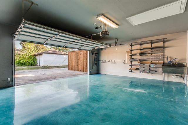 Building Photo - 5503 Anita St