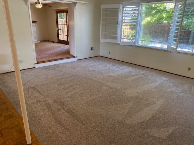 Living room - 819 Midvale Ln