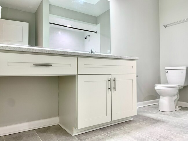 Building Photo - 100 Marcy St