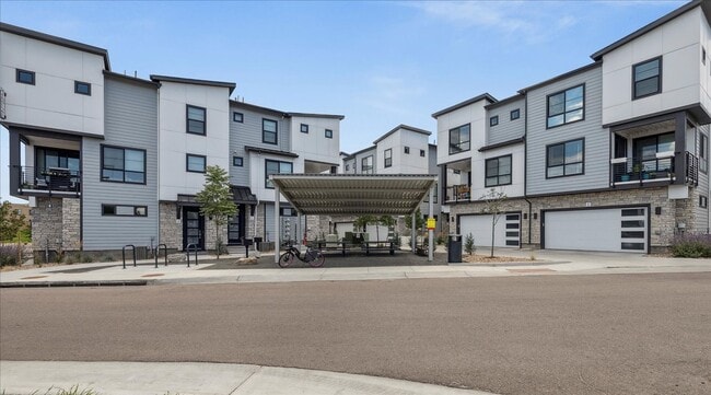 Building Photo - Modern 3BD, 2.5BA Virginia Village Townhome with 2-Car Garage