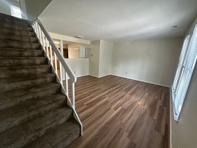 Building Photo - Fletcher Rental!