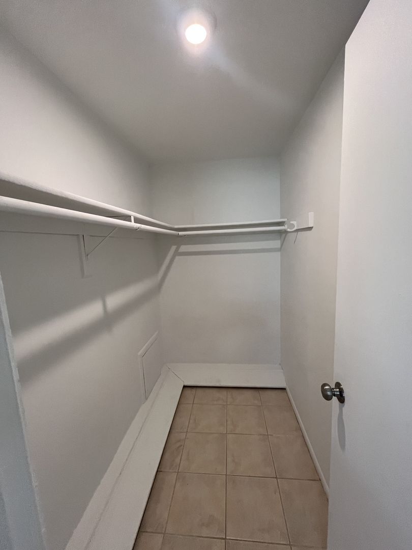 Building Photo - Updated 3-Bedroom Home with Granite Kitchen & One-Car Garage