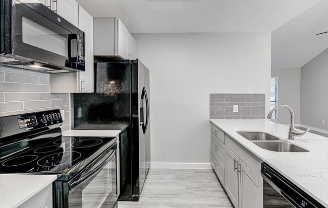 Building Photo - 1603 Dale Cove