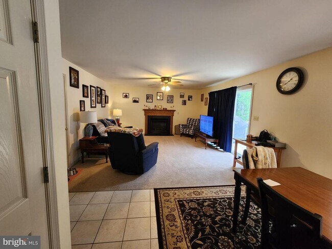 Building Photo - 109 Frederick Dr