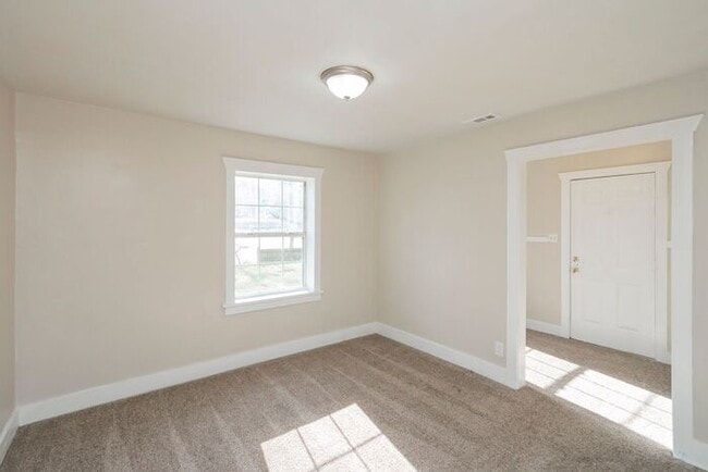 Building Photo - Charming Historic East Nash 3Bed/2Bath!