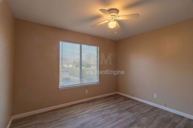 Building Photo - 2930 Angel Dr