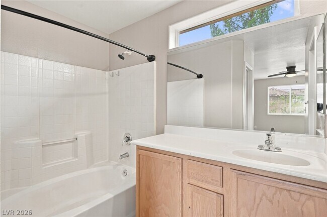 Building Photo - 1915 Sundown Canyon Dr