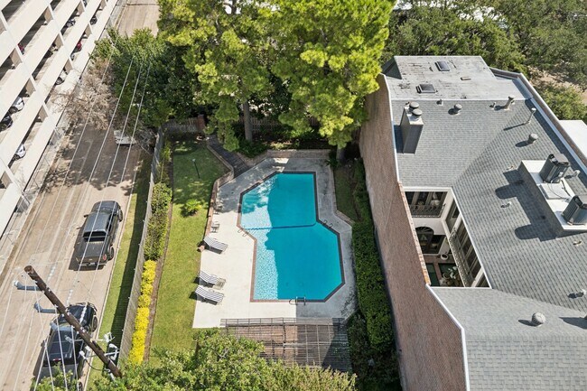 Building Photo - 4964 Post Oak Timber Dr