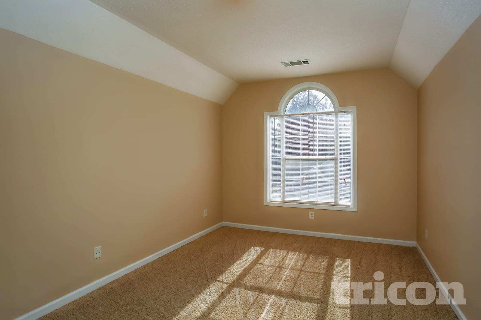 Building Photo - 4577 Garden City Dr