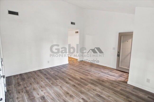 Building Photo - 25753 Rana Dr