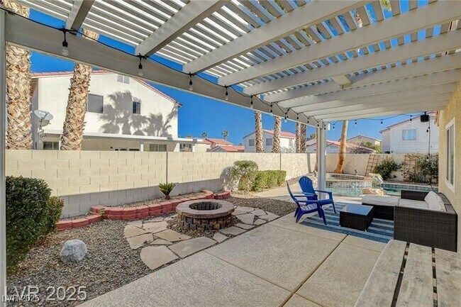 Building Photo - 1048 Sun Poppy Ave