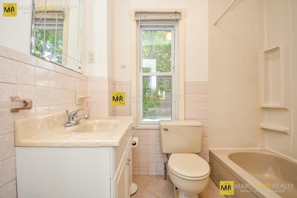 Building Photo - 46 South St