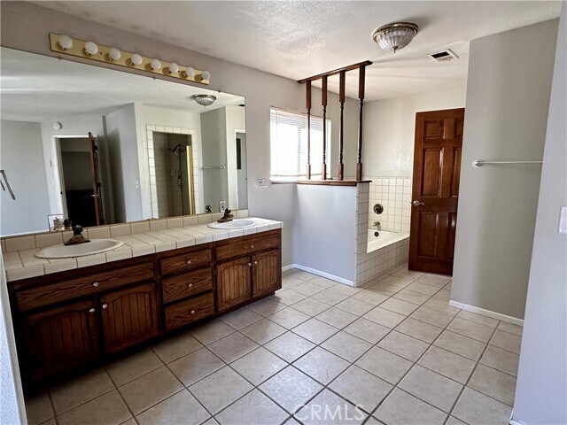 Building Photo - 12825 Amberwood Ln