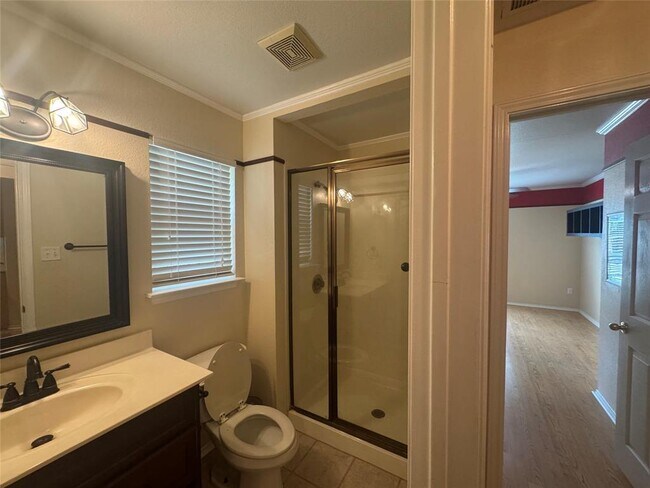 Building Photo - 3816 Eagles Nest St