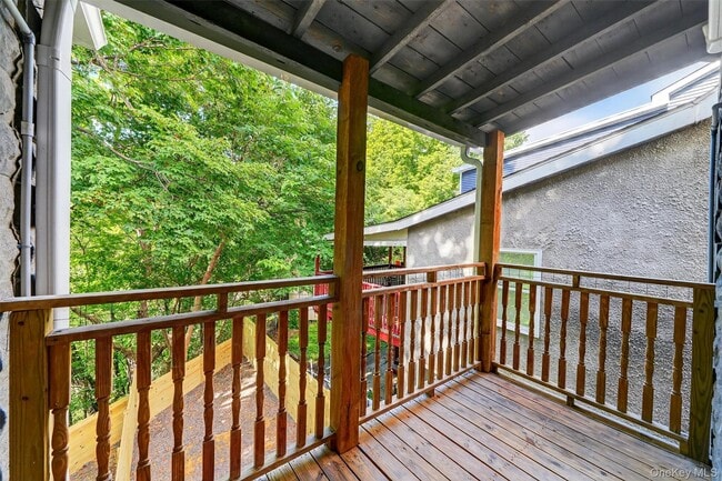 Building Photo - 79 Main St