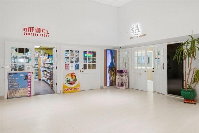 Building Photo - 5401 Collins Ave