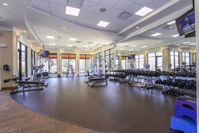 Building Photo - 9735 Acqua Ct