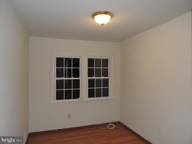 Building Photo - 2915 Pheasant Ln