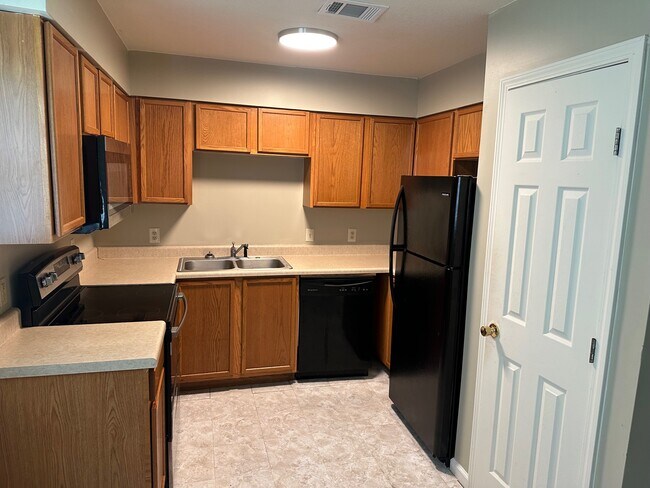 Building Photo - 403 Kiersen Ln
