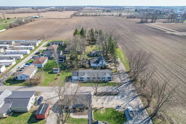 Building Photo - Sheridan Duplex Unit (no garage)