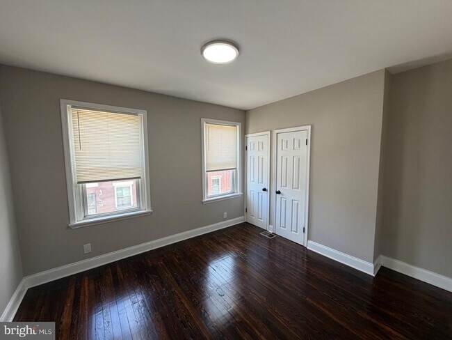 Building Photo - 2934 N Taylor St