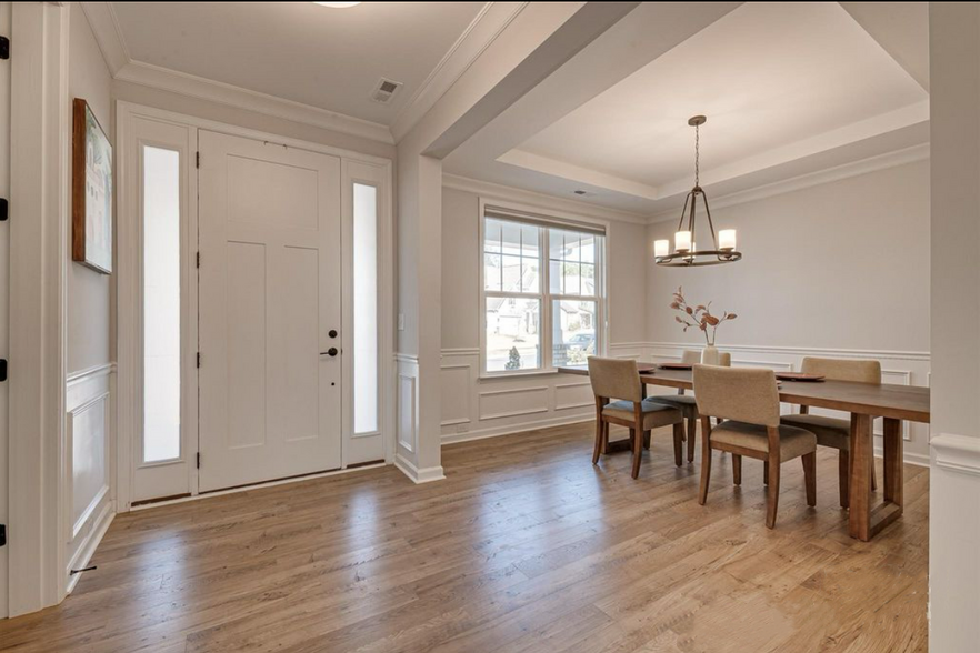 Building Photo - 15606 Walnut Hill Dr