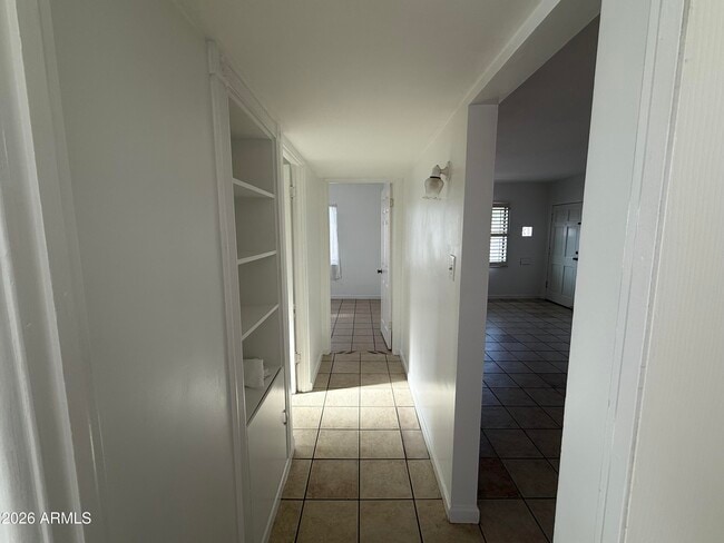 Building Photo - 1801 N 7th Ave