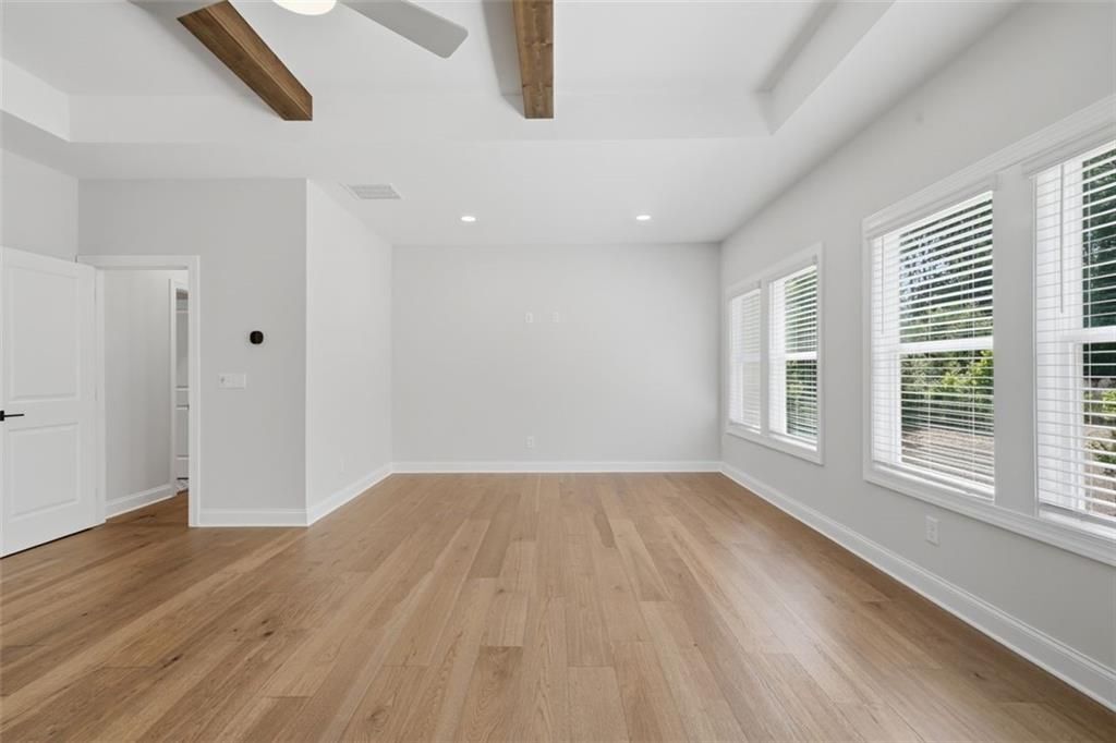 Building Photo - 401 Oakleigh Ave