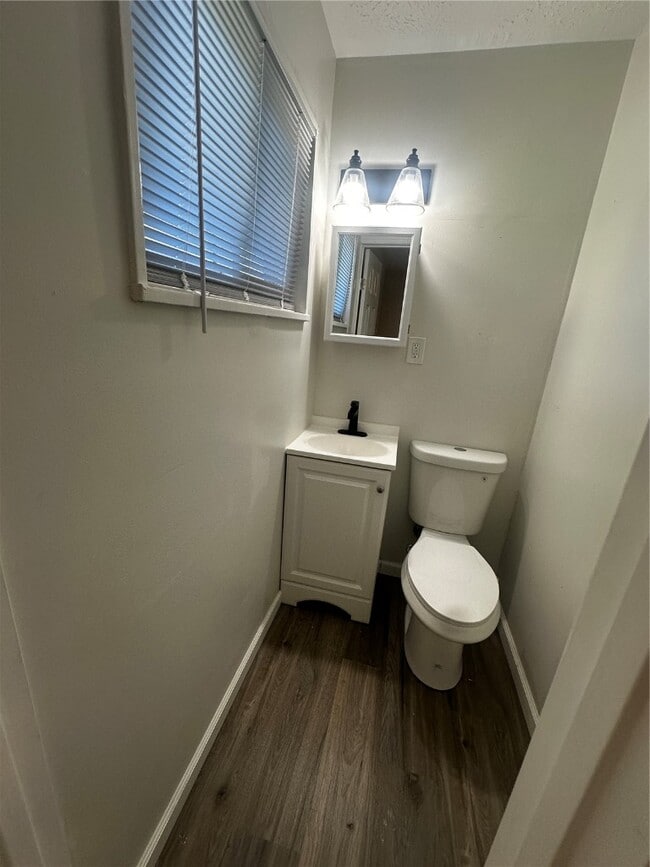 Building Photo - 6705 Lightwood Dr