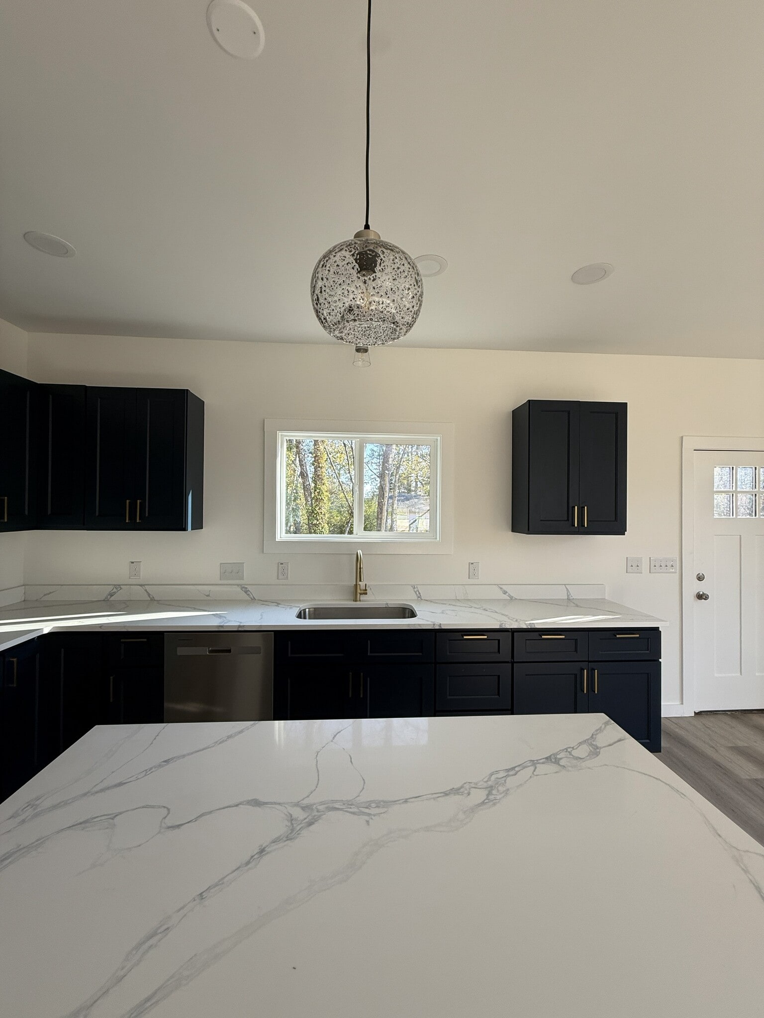 Building Photo - 631 Morreene Rd