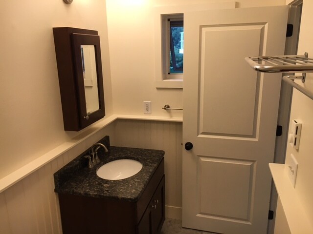 bath - 277 Pleasant St