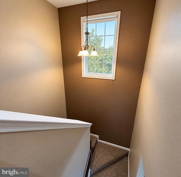 Building Photo - 2467 Cheyenne Dr