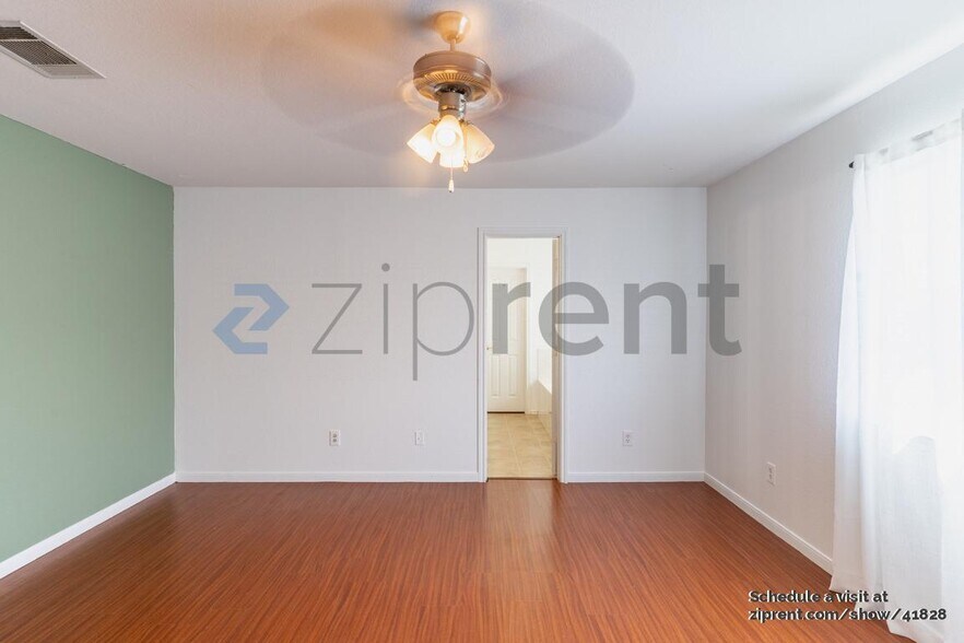 Building Photo - 1705 Anise Dr