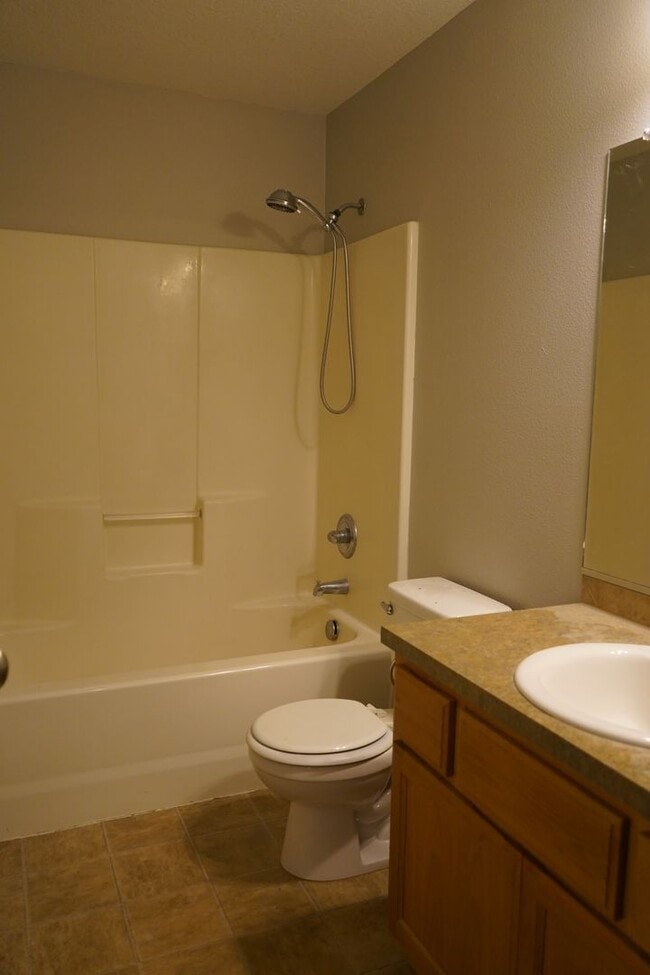 Building Photo - 4316 NE 58th Cir