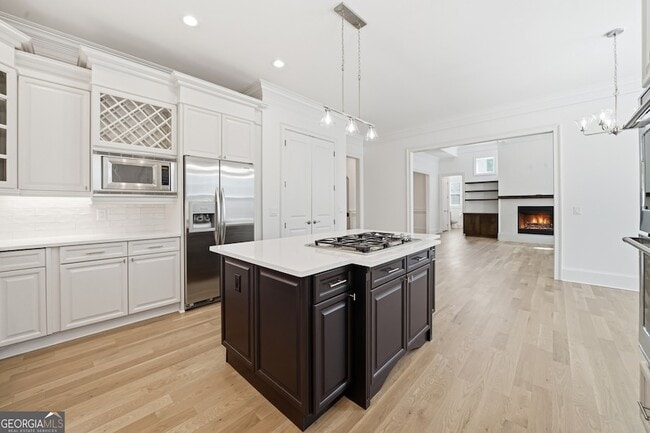 Building Photo - 6740 Castleton Dr NW